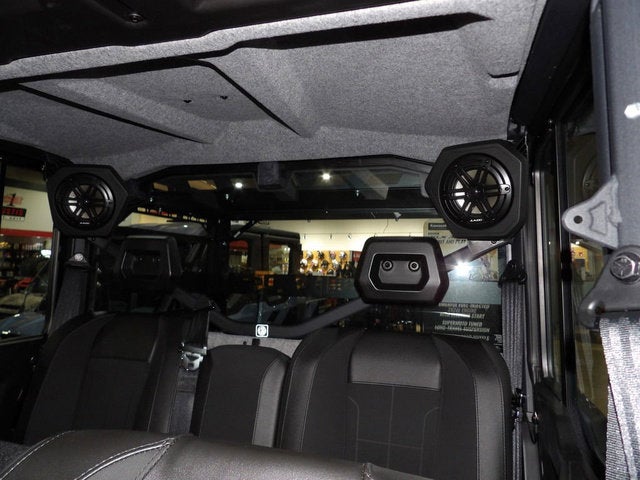 2026 Can-Am Defender MAX XT CAB HD11 With 10.25 in.display Base