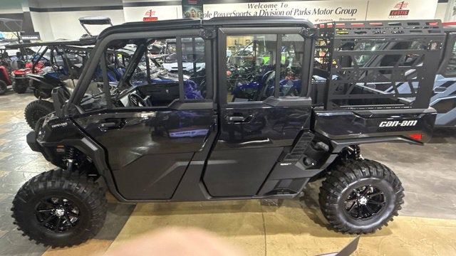 2026 Can-Am Defender MAX XT CAB HD11 With 10.25 in.display Base