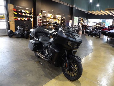 2023 Indian Pursuit Dark Horse with Premium Package Black Smok Base