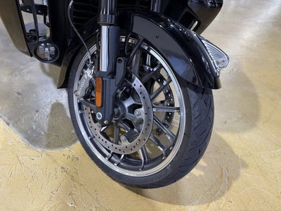 2025 Indian Roadmaster PowerPlus Limited 112 w/PowerBand Blac Base