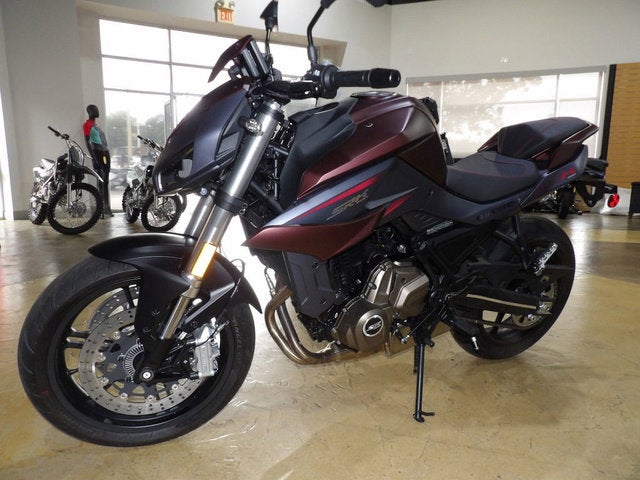 2023 QJMOTOR SRK700 (QJ700-8A) Base