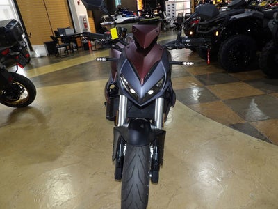 2023 QJMOTOR SRK700 (QJ700-8A) Base