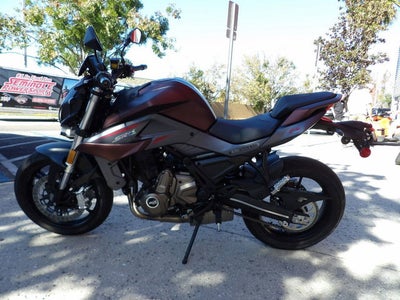 2023 QJMOTOR SRK700 (QJ700-8A) Base