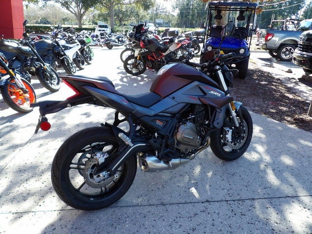 2023 QJMOTOR SRK700 (QJ700-8A) Base