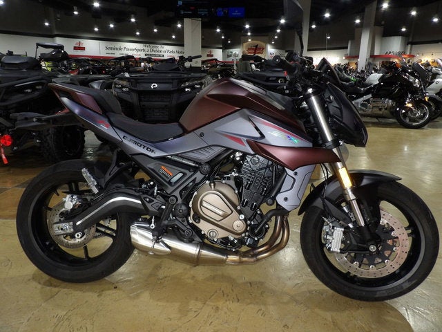 2023 QJMOTOR SRK700 (QJ700-8A) Base