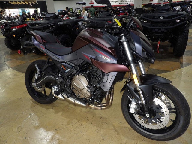 2023 QJMOTOR SRK700 (QJ700-8A) Base