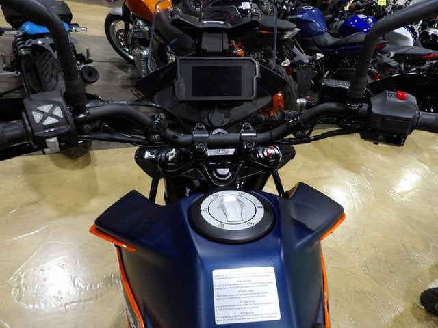 2022 KTM Adventure 390