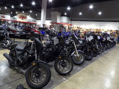2024 Royal Enfield Super Meteor 650