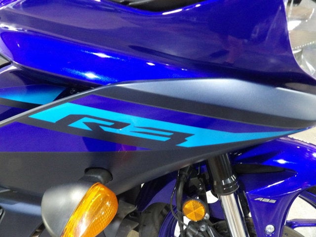 2024 Yamaha YZF R3 ABS