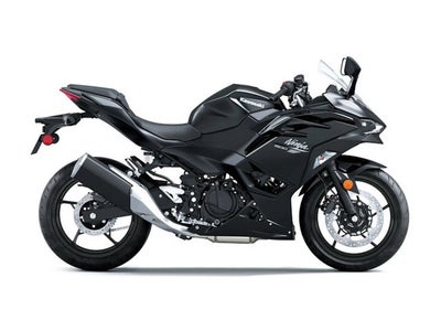 2026 Kawasaki Ninja 500 Metallic Flat Spark Black Base