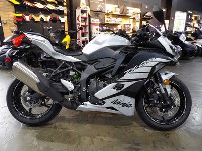 2025 Kawasaki NINJA ZX -4RR ABS Base