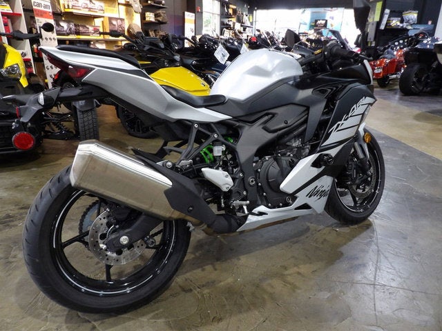 2025 Kawasaki NINJA ZX -4RR ABS Base