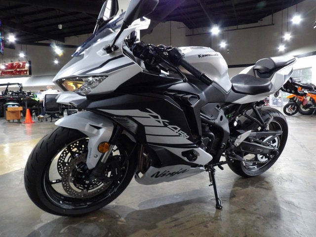 2025 Kawasaki NINJA ZX -4RR ABS Base