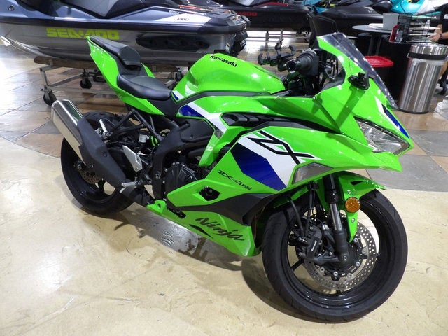 2026 Kawasaki Ninja ZX -4RR ABS Base