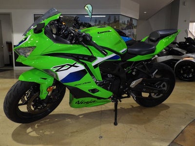 2026 Kawasaki Ninja ZX -4RR ABS Base