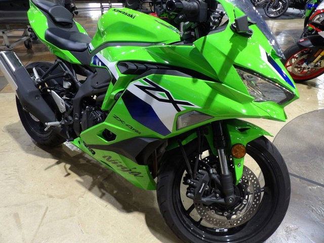 2026 Kawasaki Ninja ZX -4RR ABS Base
