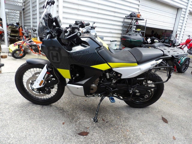 2023 Husqvarna Norden 901