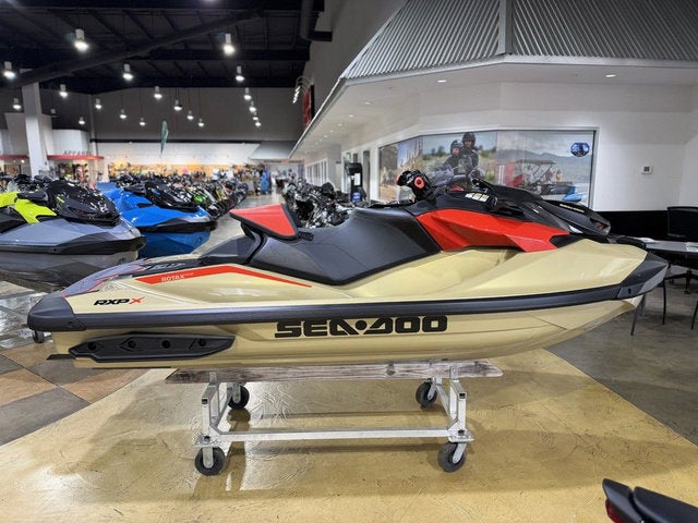 2025 Sea-Doo RXP-X 325 Ibr Metallic Tan / Lava Red Premium Base