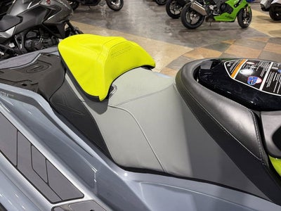 2025 Sea-Doo RXP-X 325 Ibr Ice Metal / Manta Green Base