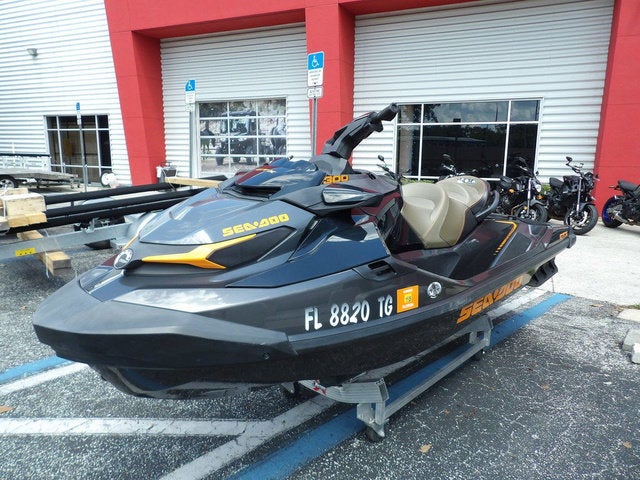 2022 Sea-Doo GTX 300 Ibr Base
