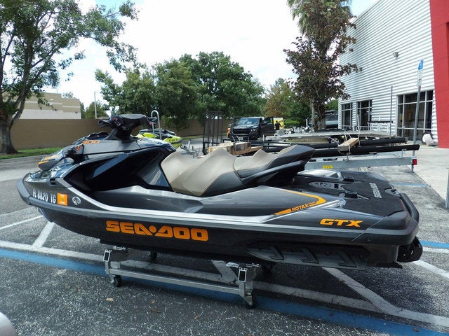 2022 Sea-Doo GTX 300 Ibr Base
