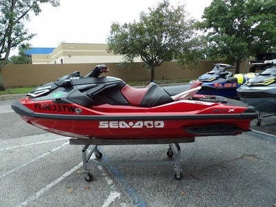 2024 Sea-Doo RXT -X 325 Fiery Red Premium Base