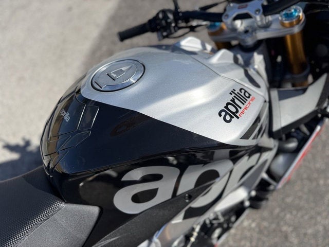 2016 Aprilia Tuono V4 1100 FACTORY