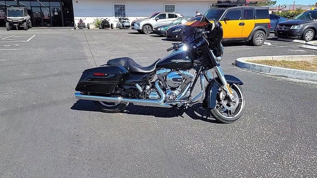 2015 Harley-Davidson FLHXS - Street Glide Special Base