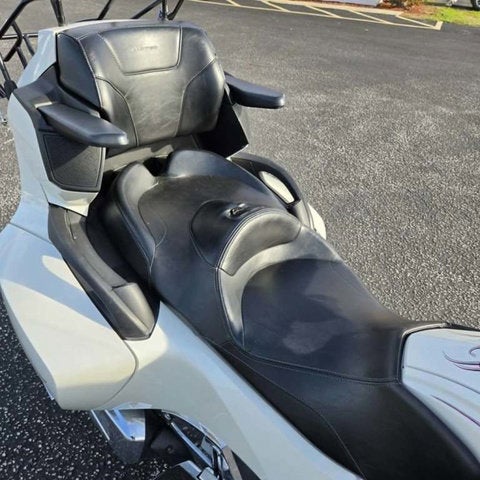 2016 Can-Am Spyder RT Limited 6-Speed Semi-Automatic (SE6) Base