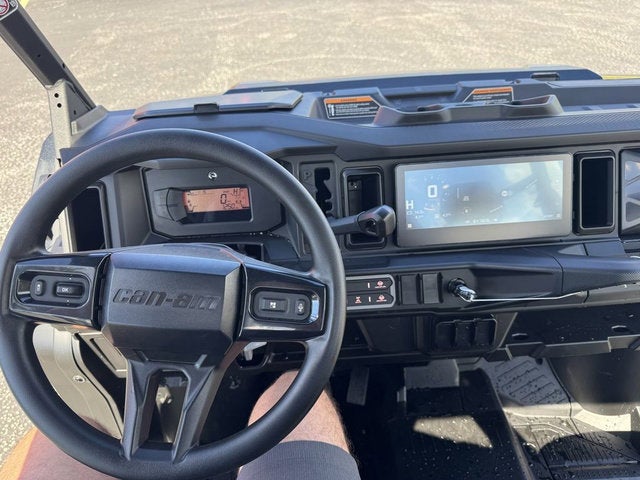 2026 Can-Am Defender XT HD11 With 10.25 in.display Base