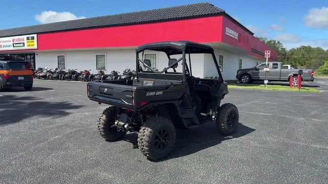 2026 Can-Am Defender XT HD11 With 10.25 in.display Base