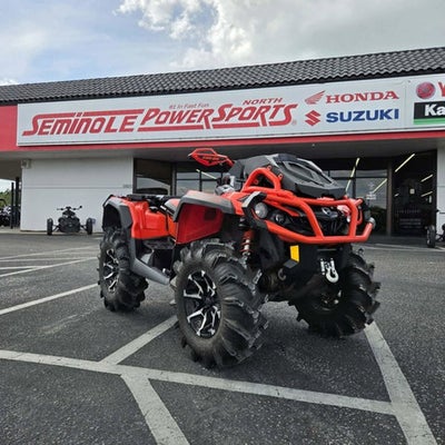 2018 Can-Am Outlander X Mr 1000R Black & Can-Am Red Base