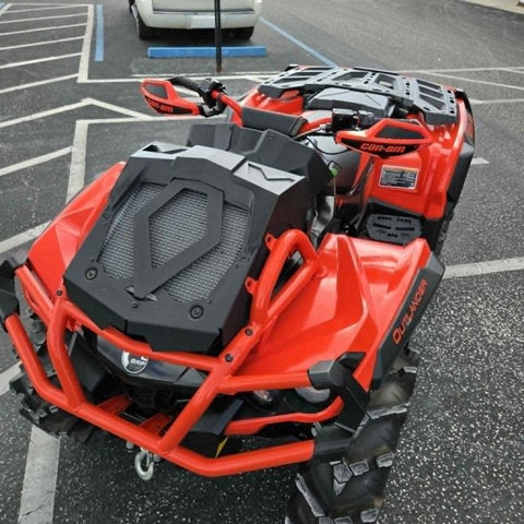 2018 Can-Am Outlander X Mr 1000R Black & Can-Am Red Base