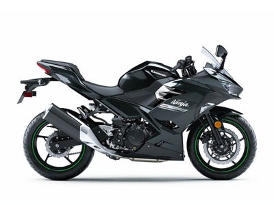 2022 Kawasaki Ninja 400 Metallic Carbon Gray/Metallic Flat Spar Base