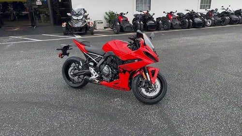 2026 Suzuki GSX-8R Base