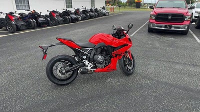 2026 Suzuki GSX-8R Base