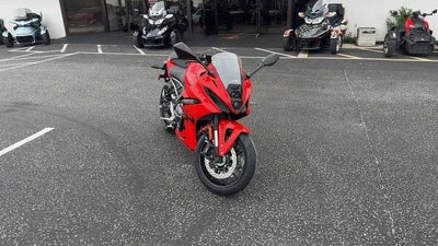 2026 Suzuki GSX-8R Base