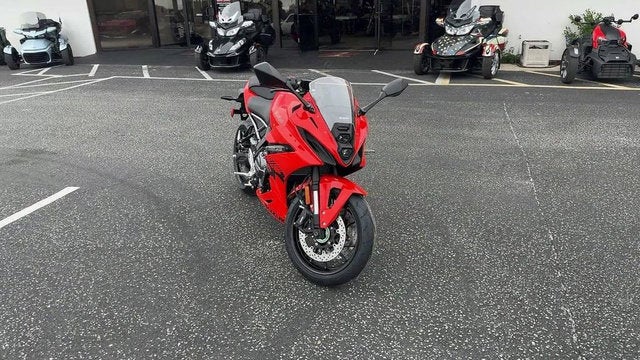 2026 Suzuki GSX-8R Base