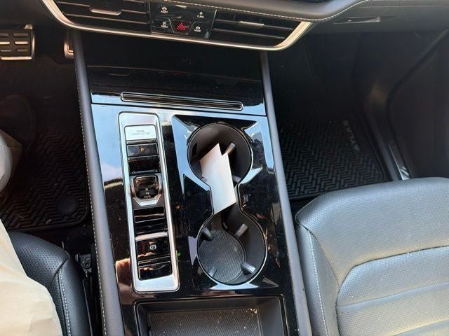 2024 Volkswagen Atlas Cross Sport 2.0T SEL R-Line