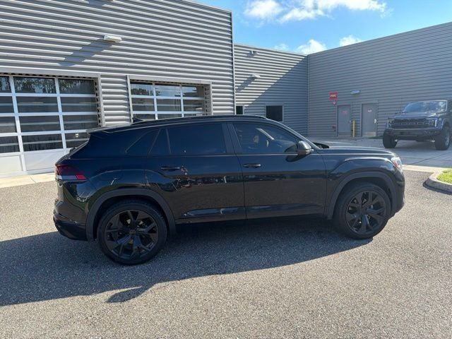 2024 Volkswagen Atlas Cross Sport 2.0T SEL R-Line