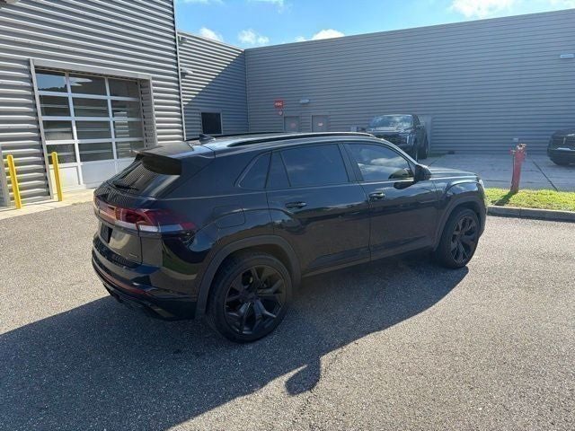 2024 Volkswagen Atlas Cross Sport 2.0T SEL R-Line