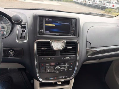 2015 Chrysler Town & Country Touring-L