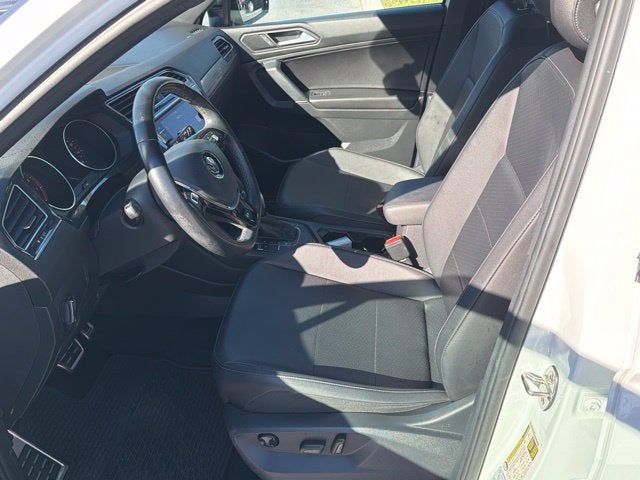 2020 Volkswagen Tiguan 2.0T SE R-Line Black