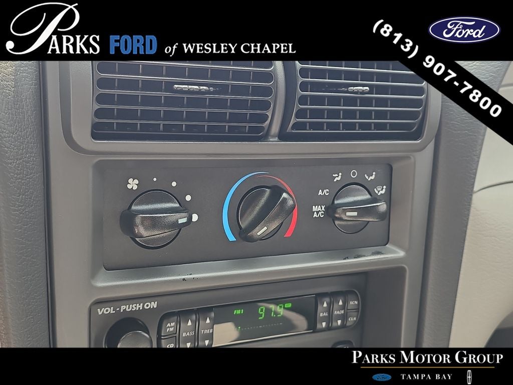 2003 Ford Mustang V6