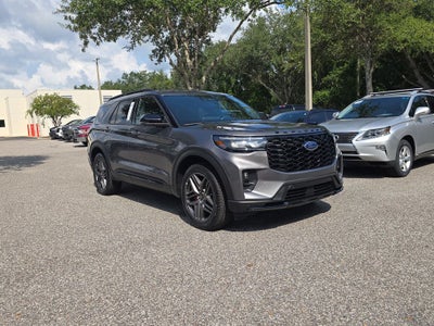 2025 Ford Explorer ST-Line