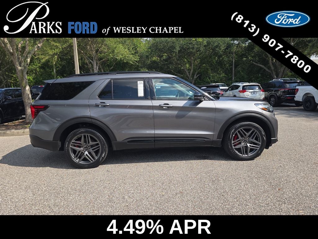 2025 Ford Explorer ST-Line