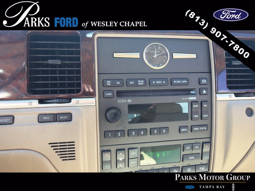 2006 Lincoln Town Car Designer
