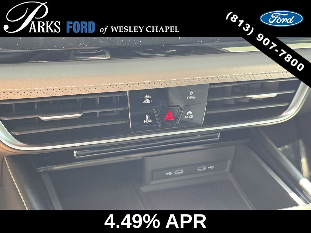 2024 Volkswagen Atlas Cross Sport 2.0T SEL R-Line