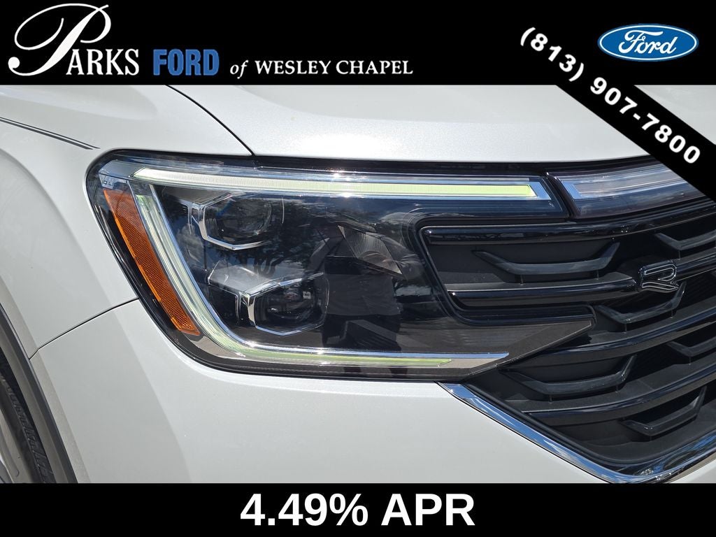 2024 Volkswagen Atlas Cross Sport 2.0T SEL R-Line