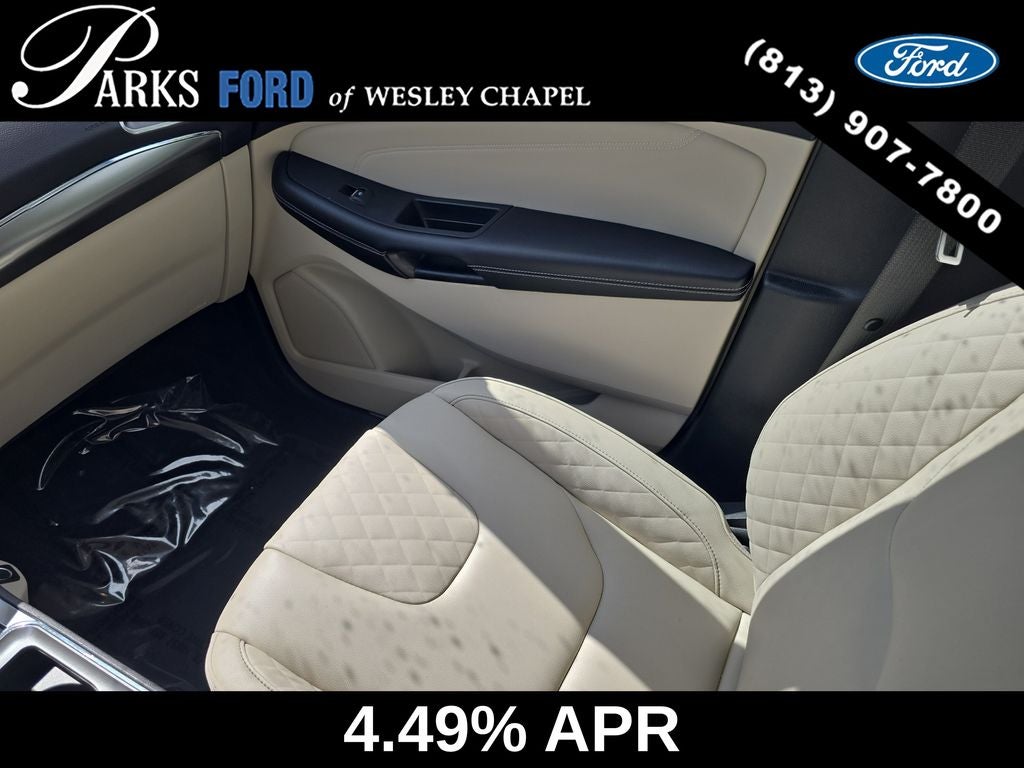 2023 Ford Edge Titanium